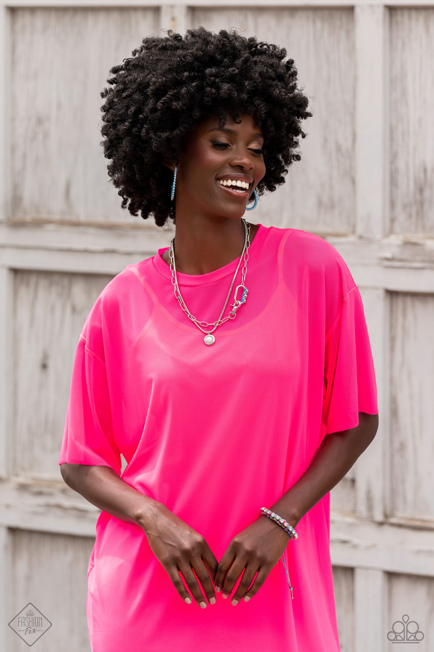 Paparazzi Accessories Sunset Sitings - Complete Trend Blend - September 2023 Fueled by abstract designs and funky combinations of the most daring trends, the Sunset Sightings Collection features audacious, outside-the-box fashion. Sunset Sightings fashion