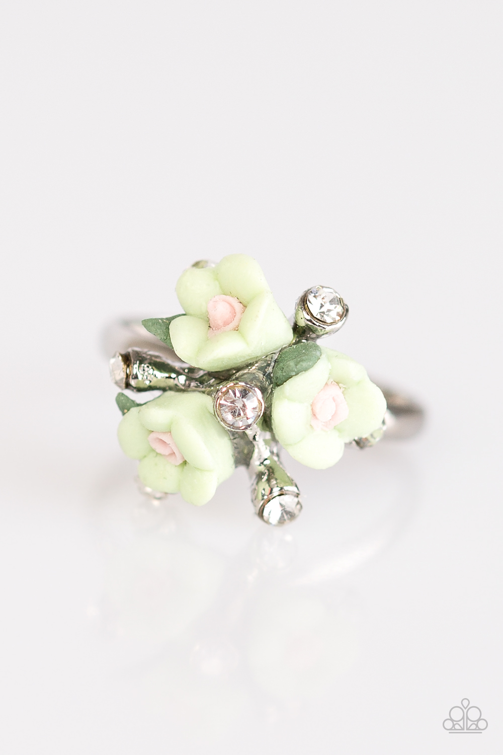 Starlet Shimmer Ring: Flower