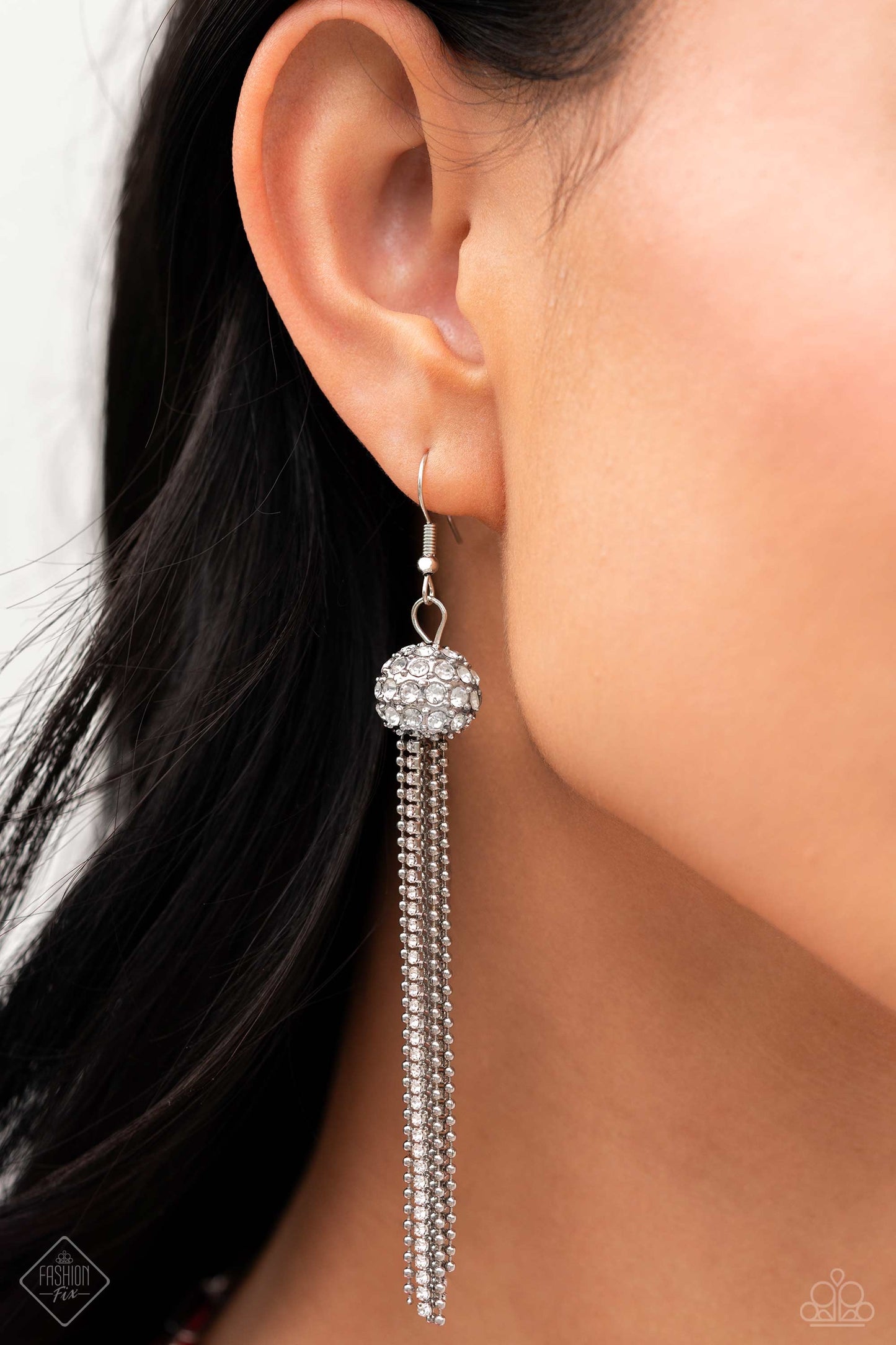 Paparazzi Accessories Magnificent Musings: FF November 2023 The Magnificent Musings Collection features bold statement pieces and edgy designs. Reveling in sassy, unapologetic fashion, Magnificent Musings mavens confidently express themselves through glam