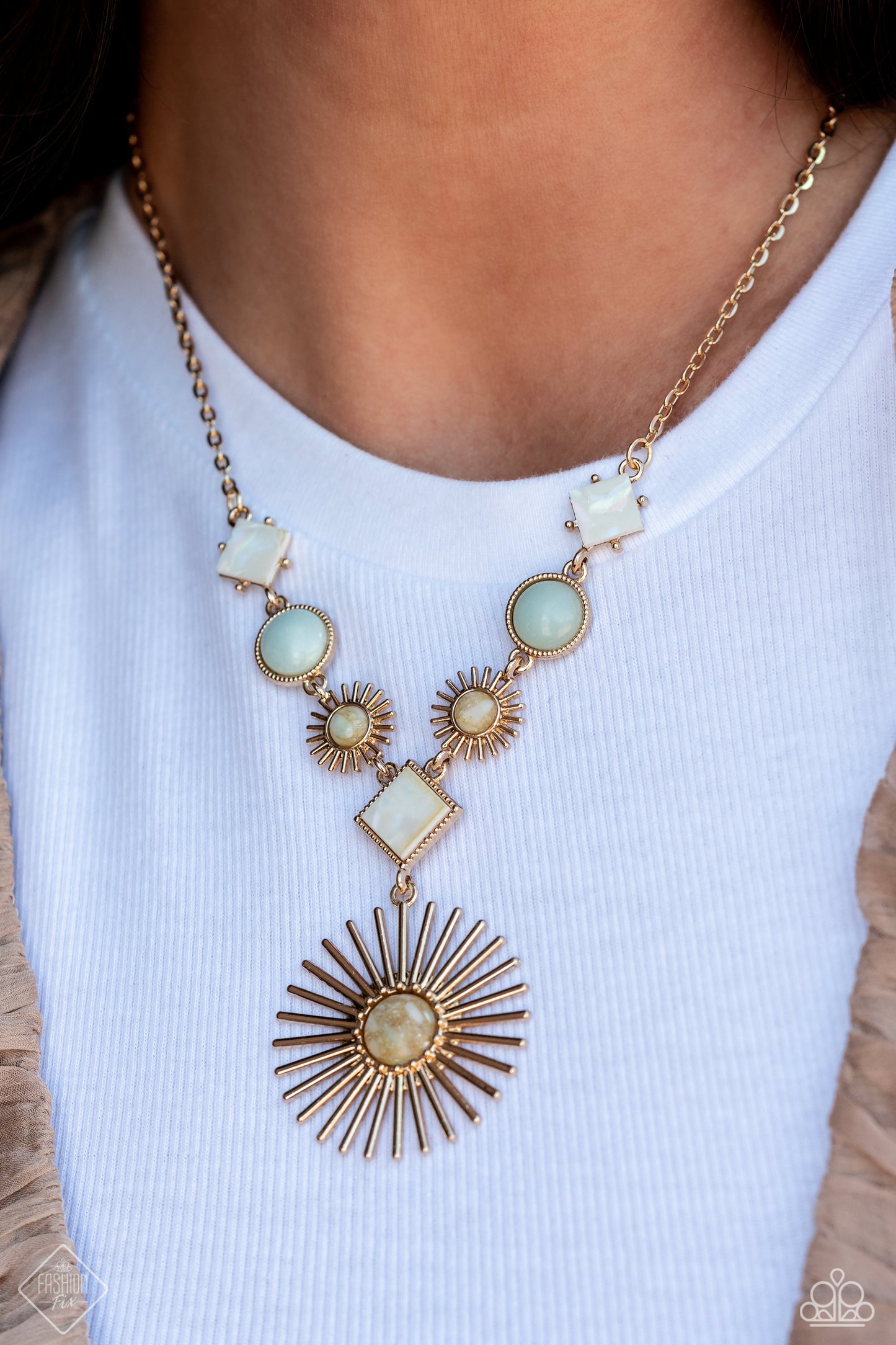 Paparazzi Accessories Simply Santa Fe - Complete Trend Blend - September 2023 Authentic designs and handcrafted pieces are staples of the Simply Santa Fe Collection. Featuring patterns and elements inspired by nature, these earthy designs tend to have a l
