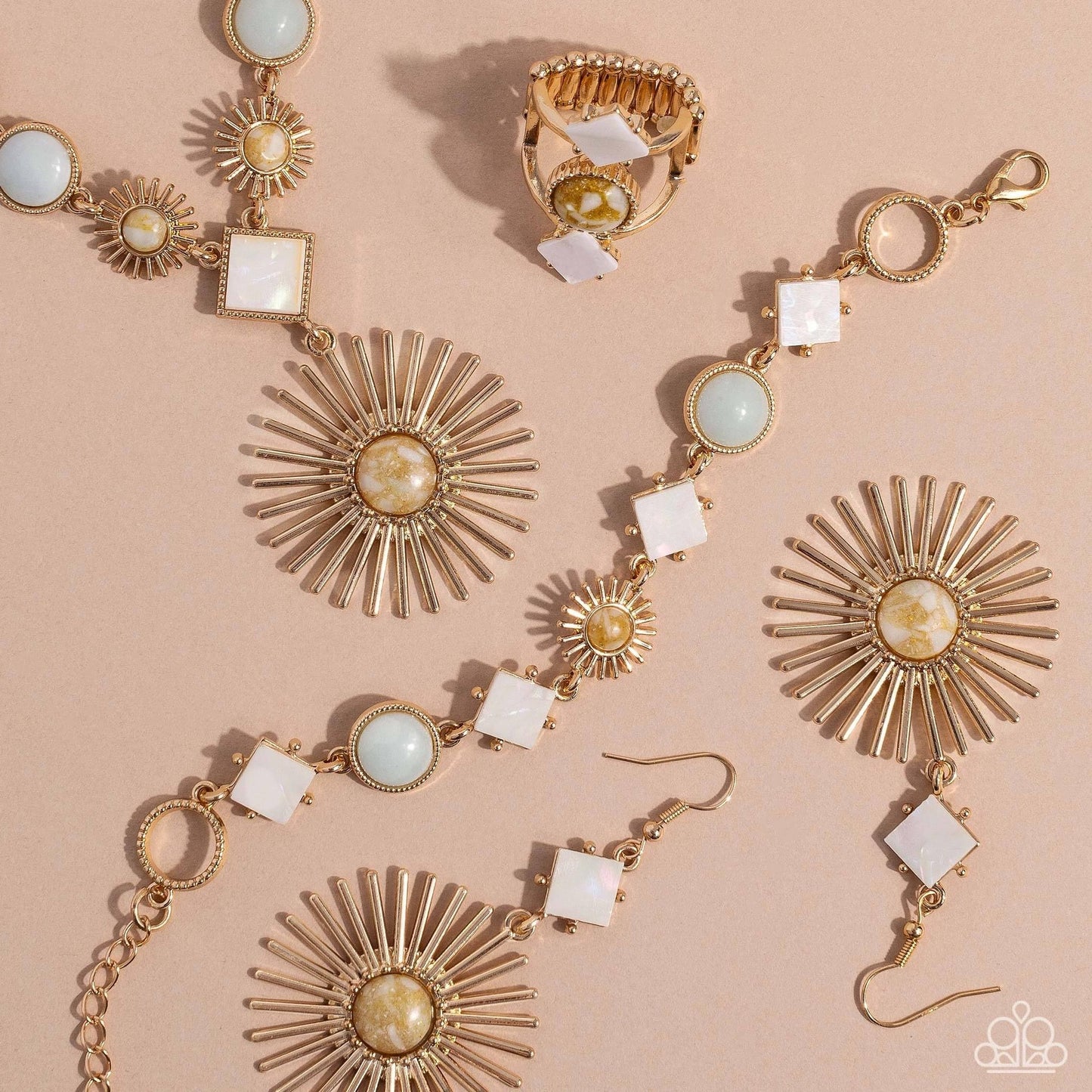 Paparazzi Accessories Simply Santa Fe - Complete Trend Blend - September 2023 Authentic designs and handcrafted pieces are staples of the Simply Santa Fe Collection. Featuring patterns and elements inspired by nature, these earthy designs tend to have a l