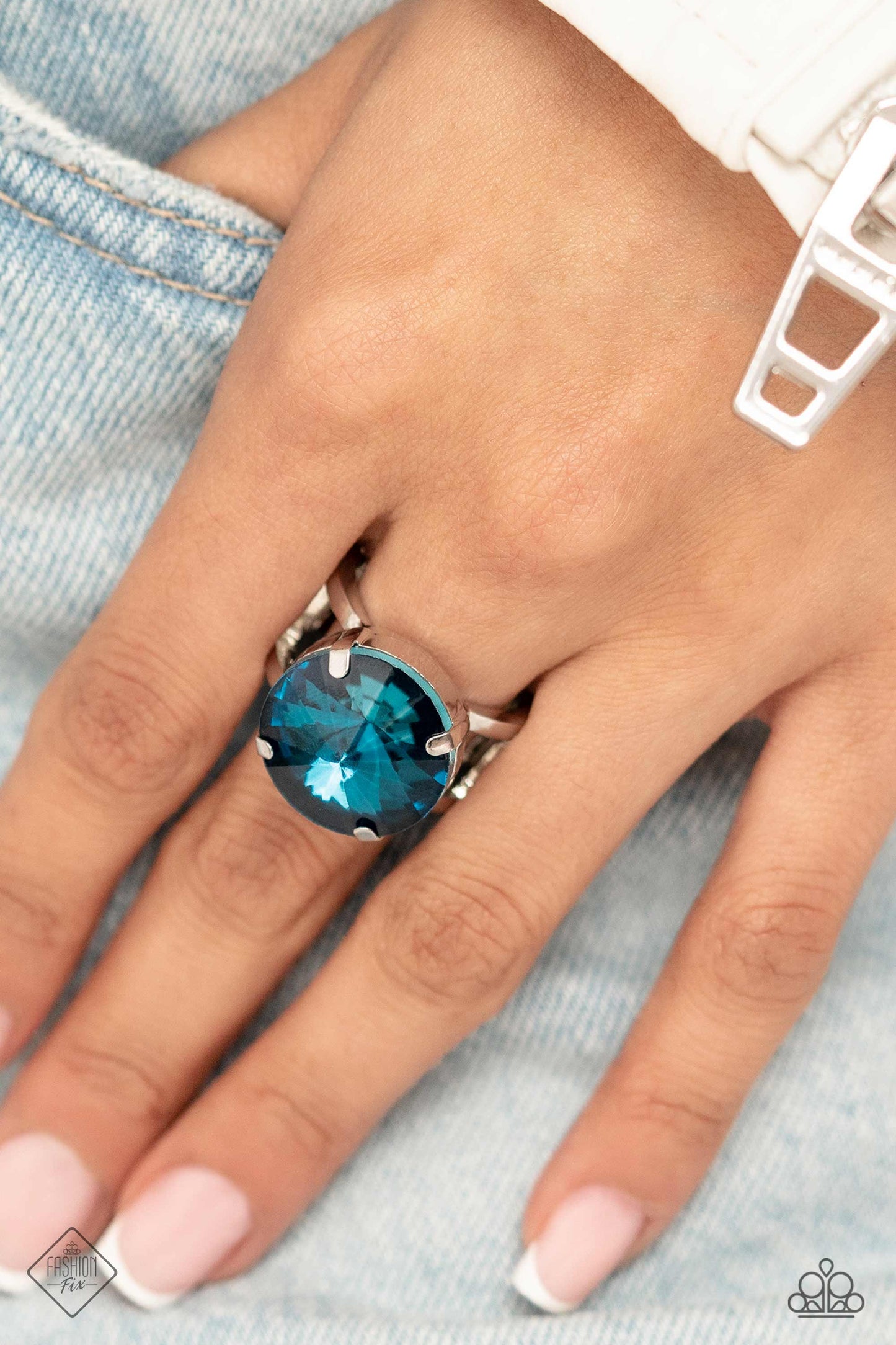 Paparazzi Accessories Magnificent Musings - Complete Trend Blend - August 2023 The Magnificent Musings Collection features bold statement pieces and edgy designs. Reveling in sassy, unapologetic fashion, Magnificent Musings mavens confidently express them