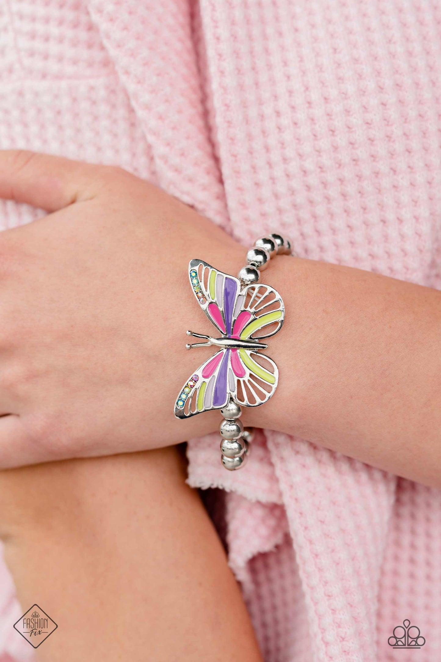 Paparazzi Accessories Glimpses of Malibu - Complete Trend Blend - August 2023 Featuring playful styles accented with fun pops of color, the Glimpses of Malibu Collection is an endearing assortment of cheerful and whimsical laid-back fashion. From the bubb