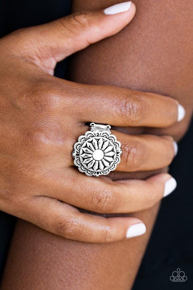 Daringly Daisy ~White - Beautifully Blinged