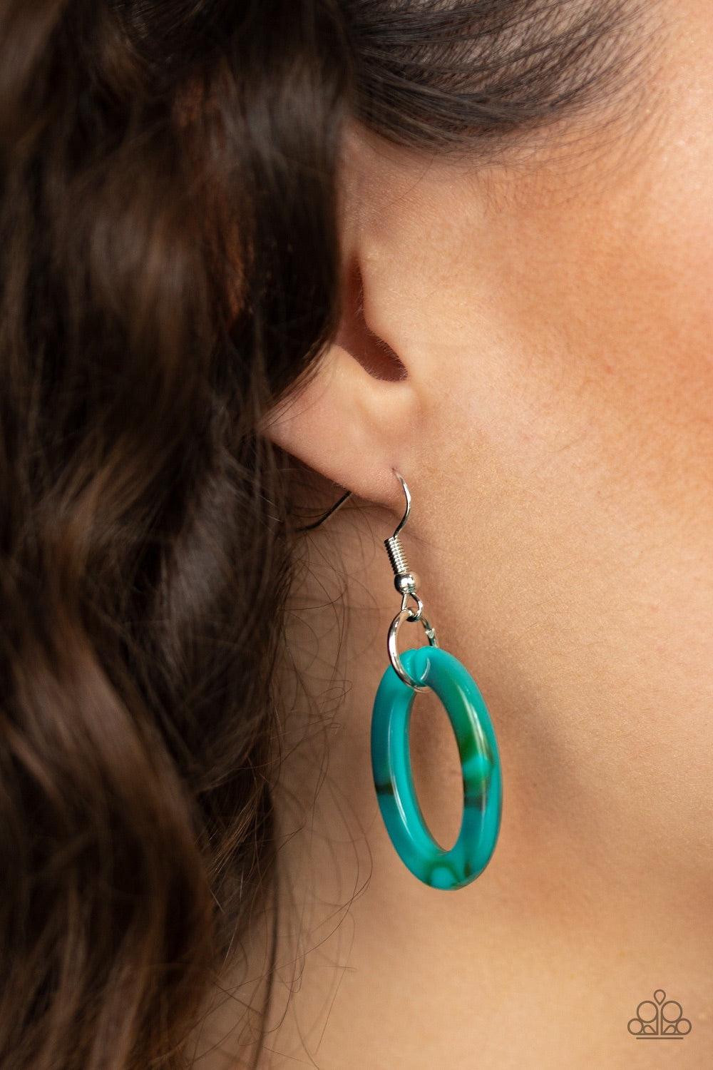 Paparazzi Accessories Turn Up The Heat - Blue Suspended from a shimmery silver chain, a collision of acrylic blue links connect below the collar in a statement-making fashion. Features an adjustable clasp closure. Jewelry
