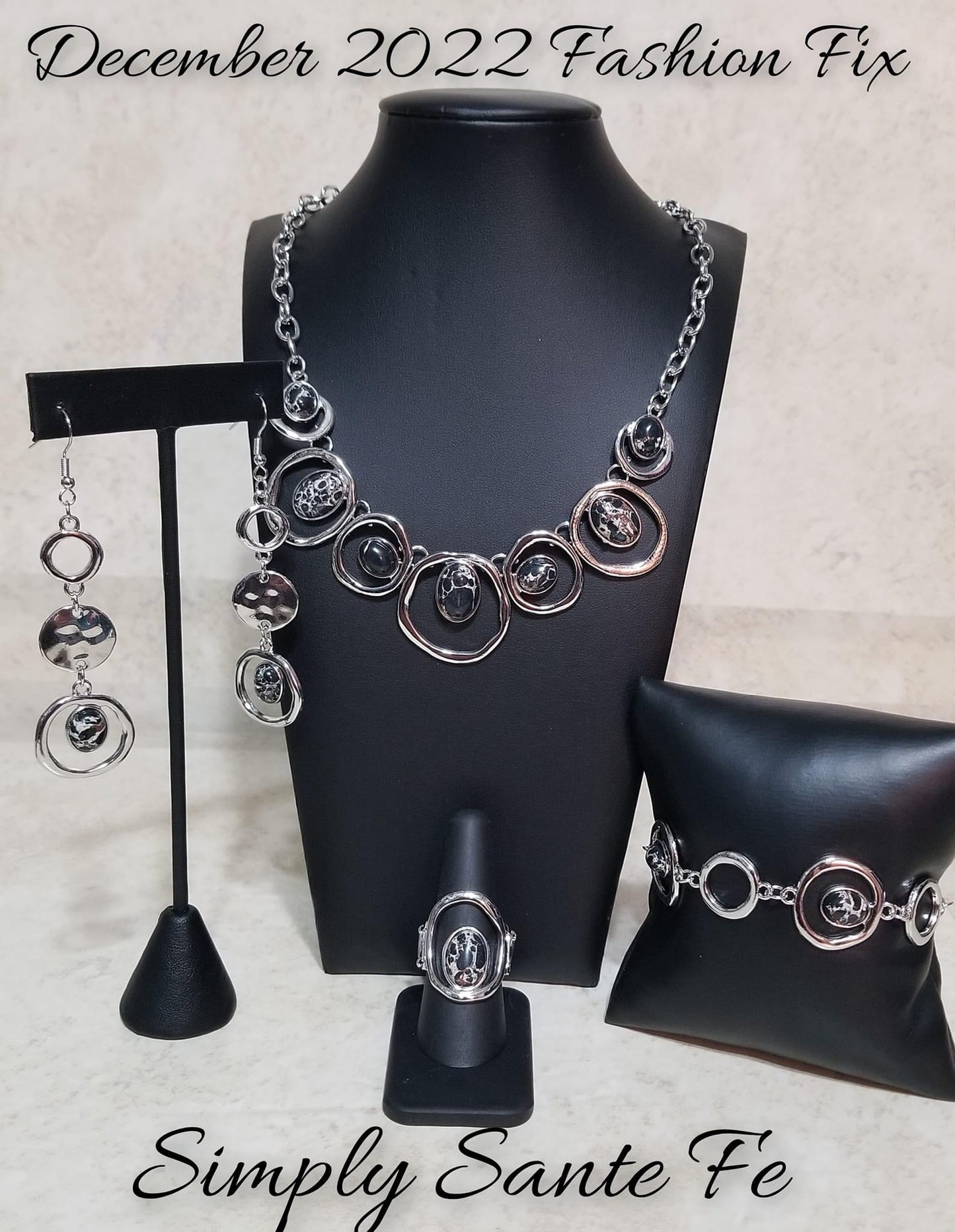 Paparazzi Accessories Simple SantaFe: FF December 2022 Authentic designs and handcrafted pieces are staples of the Simply Santa Fe Collection. Featuring patterns and elements inspired by nature, these earthy designs tend to have a little more detail. Thos