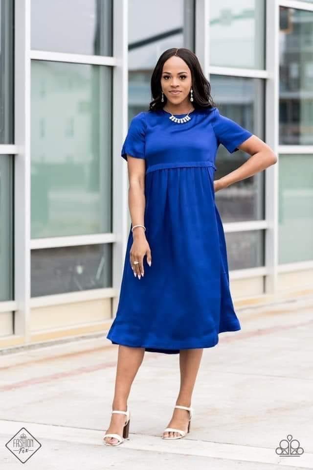 Paparazzi Accessories Fiercely 5th Avenue: May FF 2021 The styles featured in the Fiercely 5th Avenue collection are exactly what you would expect with a name like that: Sleek, classy, metallic designs that you’d find on the streets of New York. The acces