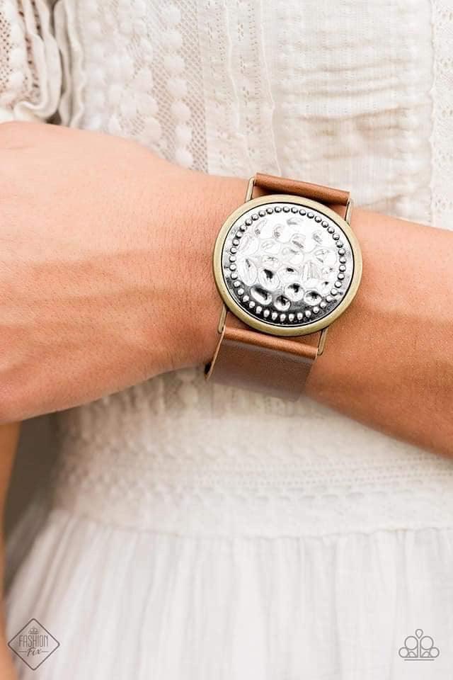 Paparazzi Accessories Sunset Sightings - March 2020 Trendsetters are sure to gravitate towards the accessories found in the Sunset Sightings collection. Featuring more drastic designs, bold colors, and funky combinations found outside the box, the pieces