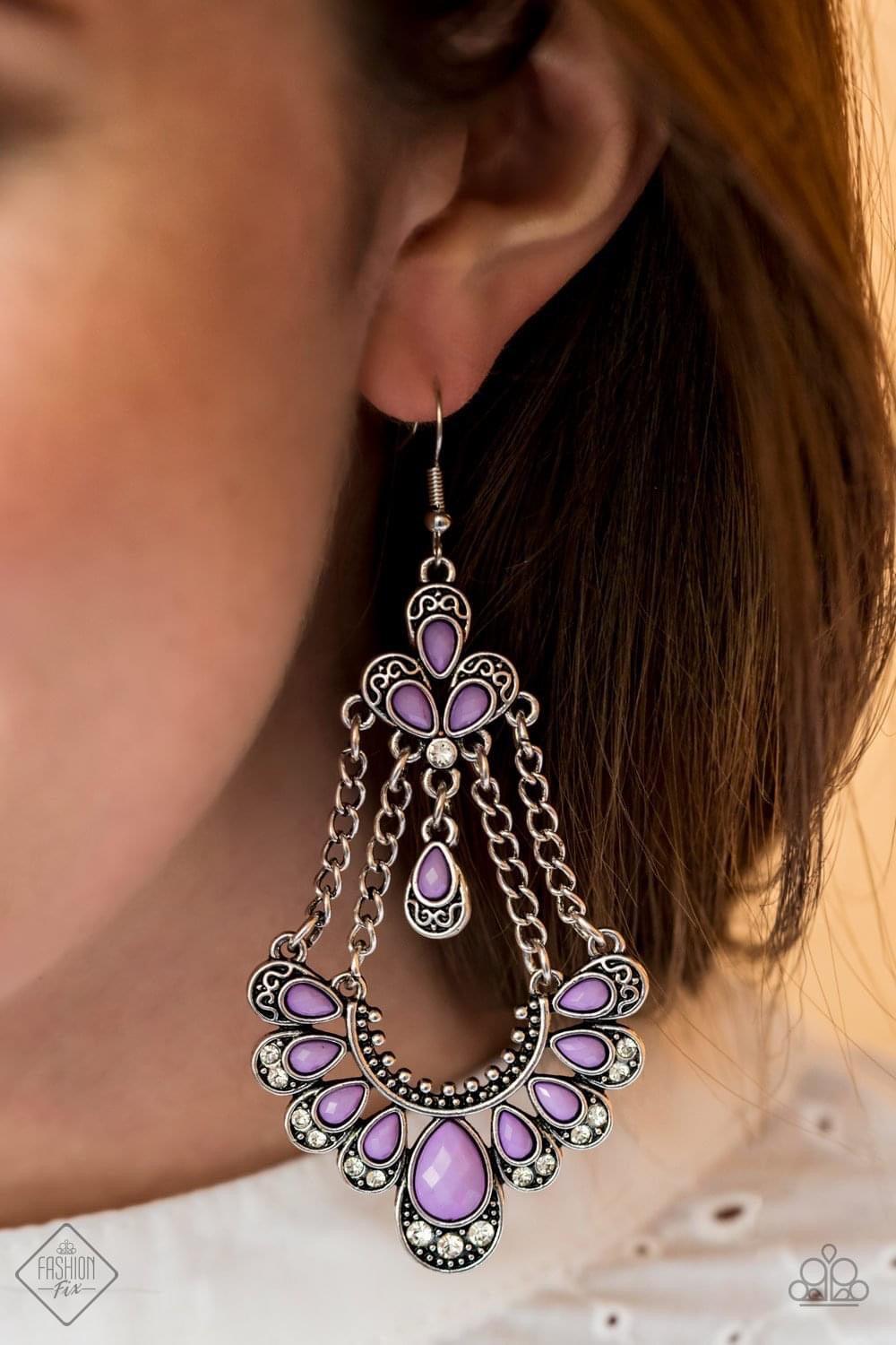 Paparazzi Accessories Glimpse of Malibu: FF July 2020 The Glimpses of Malibu collection was created with inspiration from the styles of Malibu, CA. Styles in this Trend Blend will feature fun, livable fashion with an upscale flavor. The color are usually