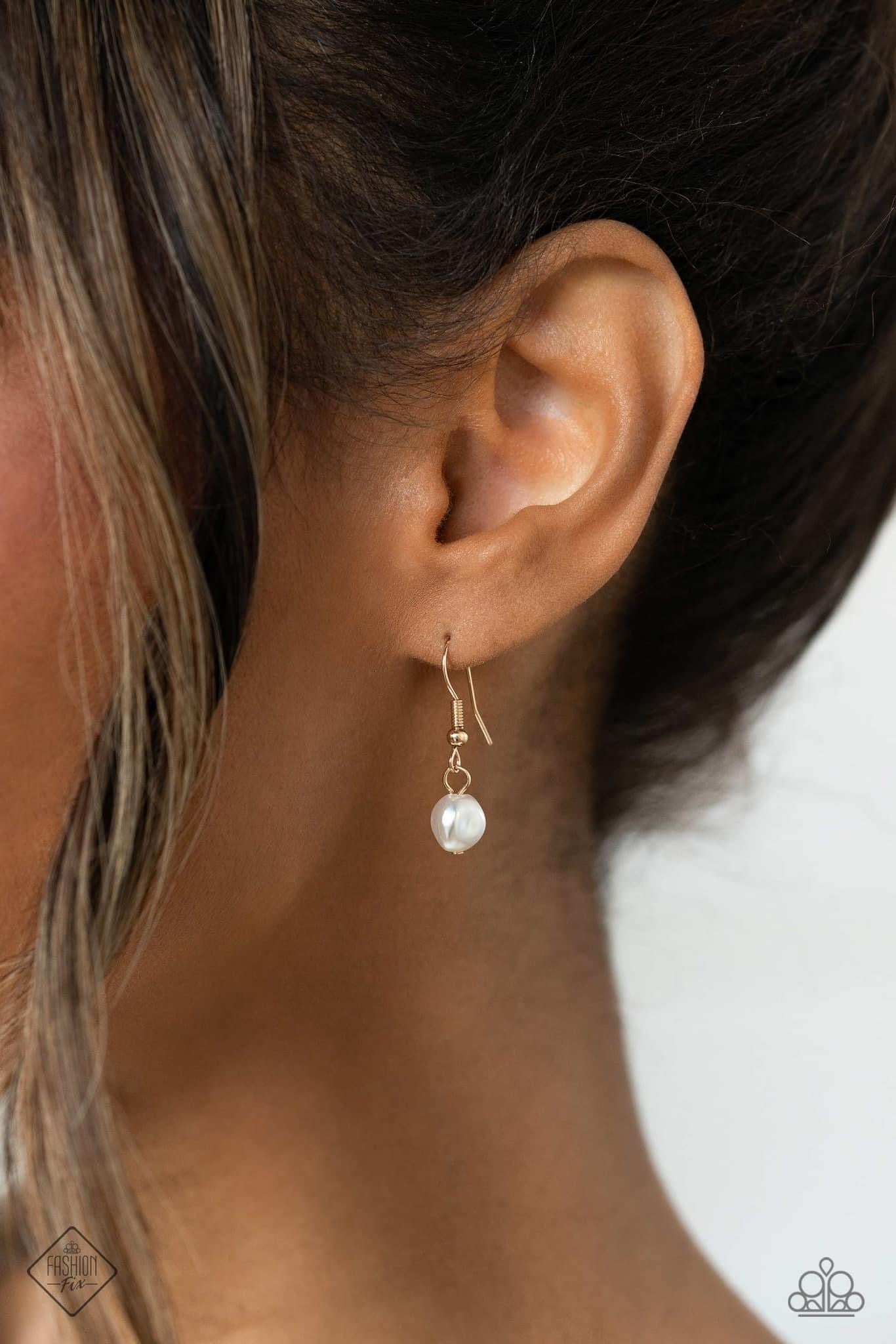 Paparazzi Accessories Fiercely 5th Avenue: February 2023 Timeless and classic yet sophisticated and versatile, the Fiercely 5th Avenue Collection features elegant designs and traditional metal finishes. Never one to shy away from a bit of sparkle, the Fie