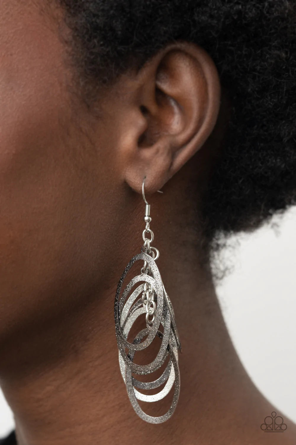 Paparazzi Accessories Mind OVAL Matter - Multi Featuring a hammered high sheen finish, flat silver and gunmetal ovals cascade from the ear, creating a flattering tassel. Earring attaches to a standard fishhook fitting. Sold as one pair of earrings. Earrin