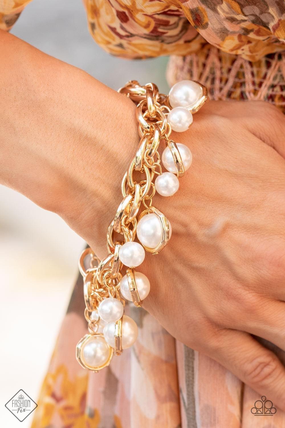 Paparazzi Accessories Fiercely 5th Avenue: FF August 2021 The styles featured in the Fiercely 5th Avenue collection are exactly what you would expect with a name like that: Sleek, classy, metallic designs that you’d find on the streets of New York. The ac