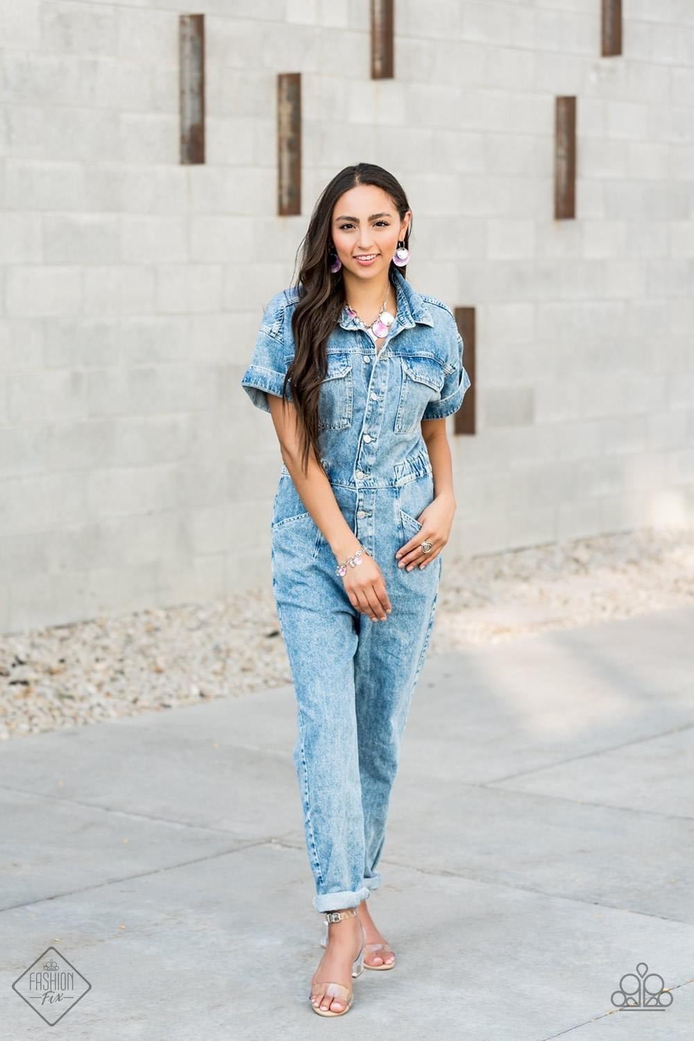 Paparazzi Accessories Sunset Sitings: FF October 2020 Trendsetters are sure to gravitate towards the accessories found in the Sunset Sightings collection. Featuring more drastic designs, bold colors, and funky combinations found outside the box, the piece