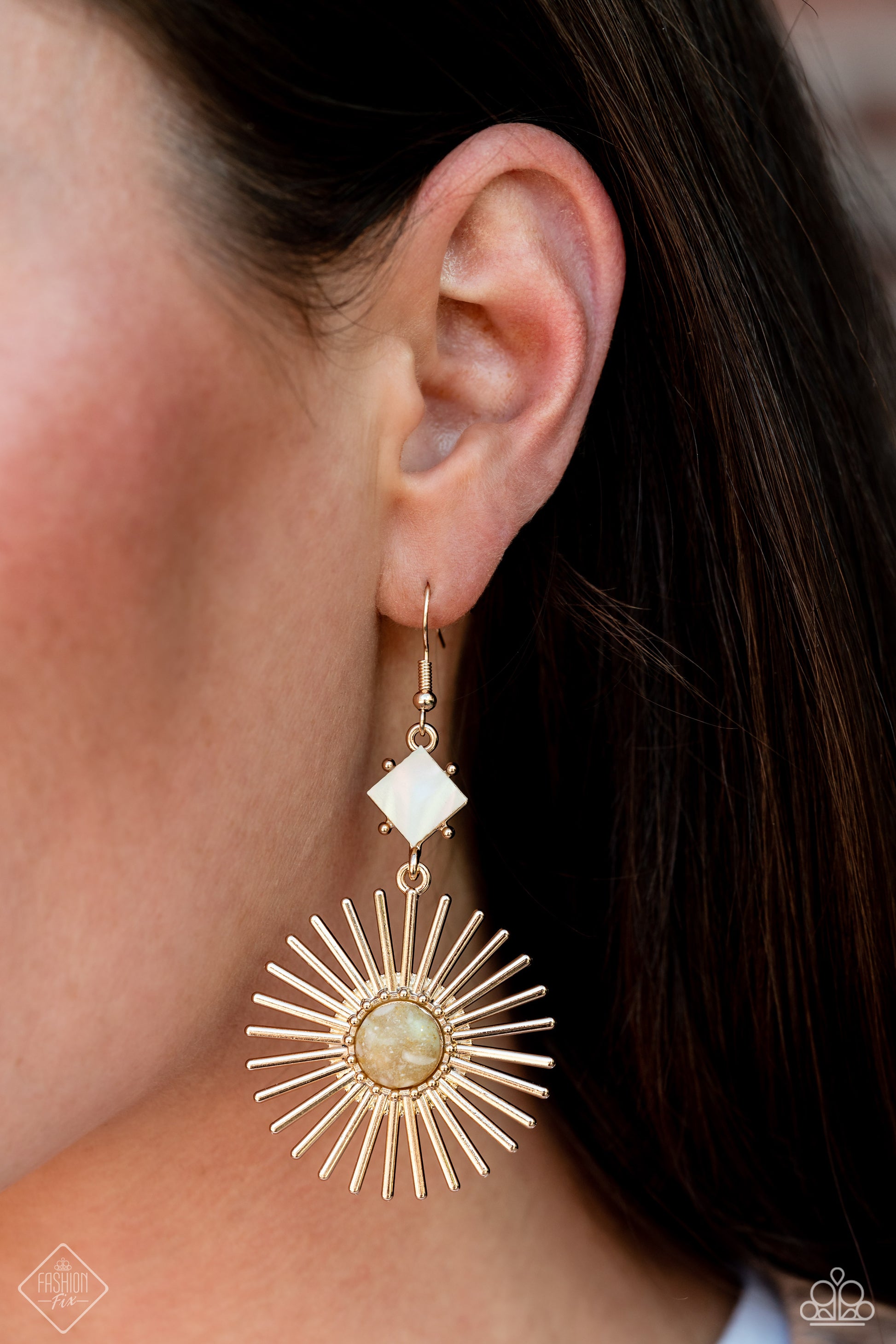 Paparazzi Accessories Simply Santa Fe - Complete Trend Blend - September 2023 Authentic designs and handcrafted pieces are staples of the Simply Santa Fe Collection. Featuring patterns and elements inspired by nature, these earthy designs tend to have a l
