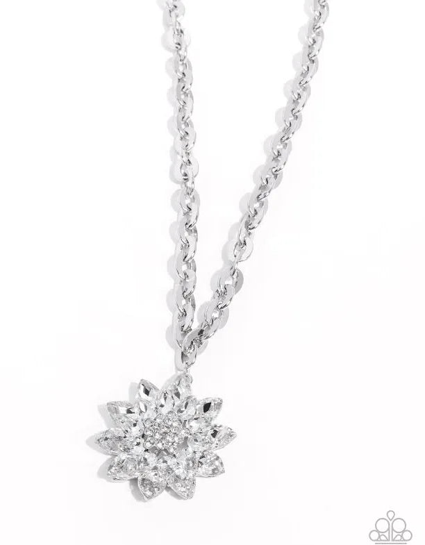 Glamorous Garden - White