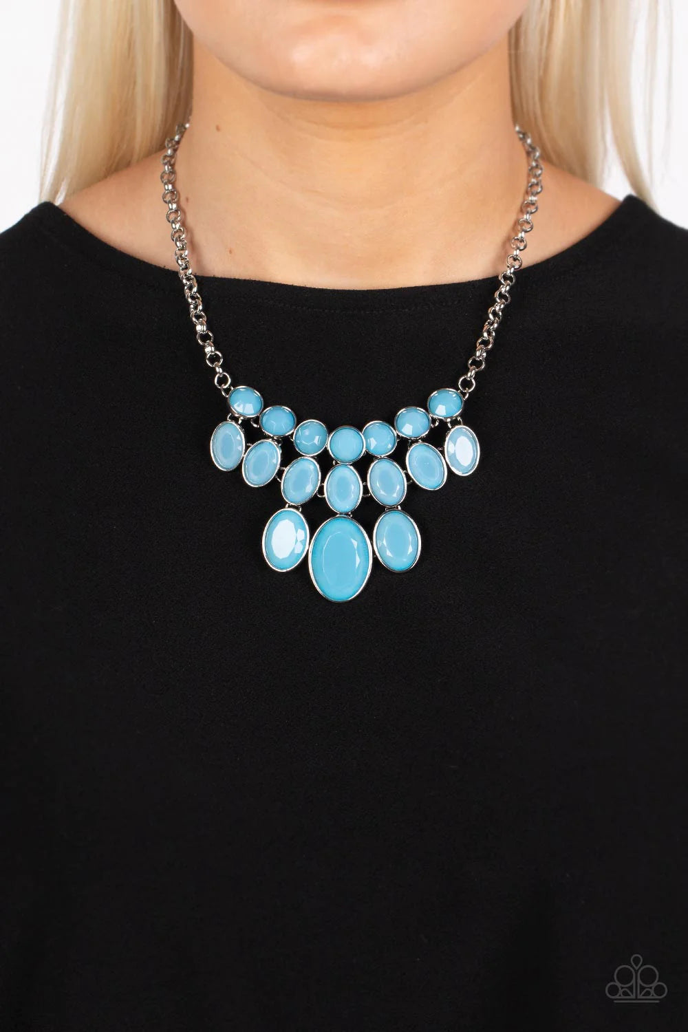 Paparazzi Accessories Delectable Daydream - Blue A decadent collection of faceted Waterspout beads gradually increase in size as they fall into a tapered display. The smallest round beads anchor the design, with the rows underneath them slowly elongating