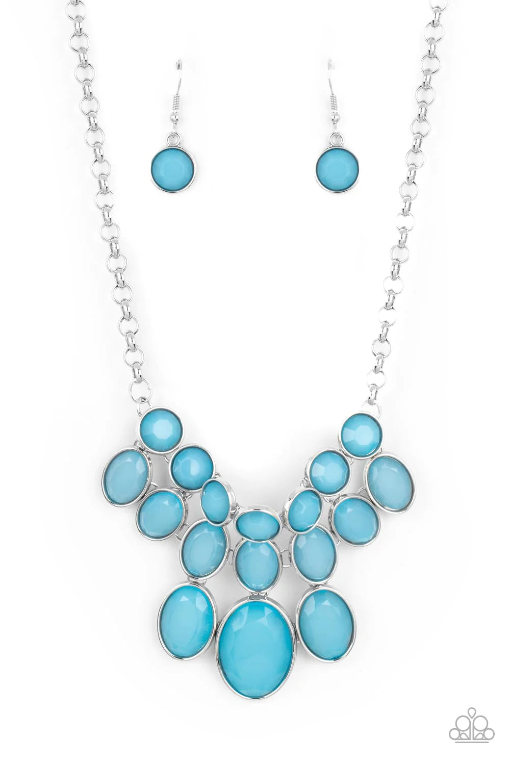 Paparazzi Accessories Delectable Daydream - Blue A decadent collection of faceted Waterspout beads gradually increase in size as they fall into a tapered display. The smallest round beads anchor the design, with the rows underneath them slowly elongating