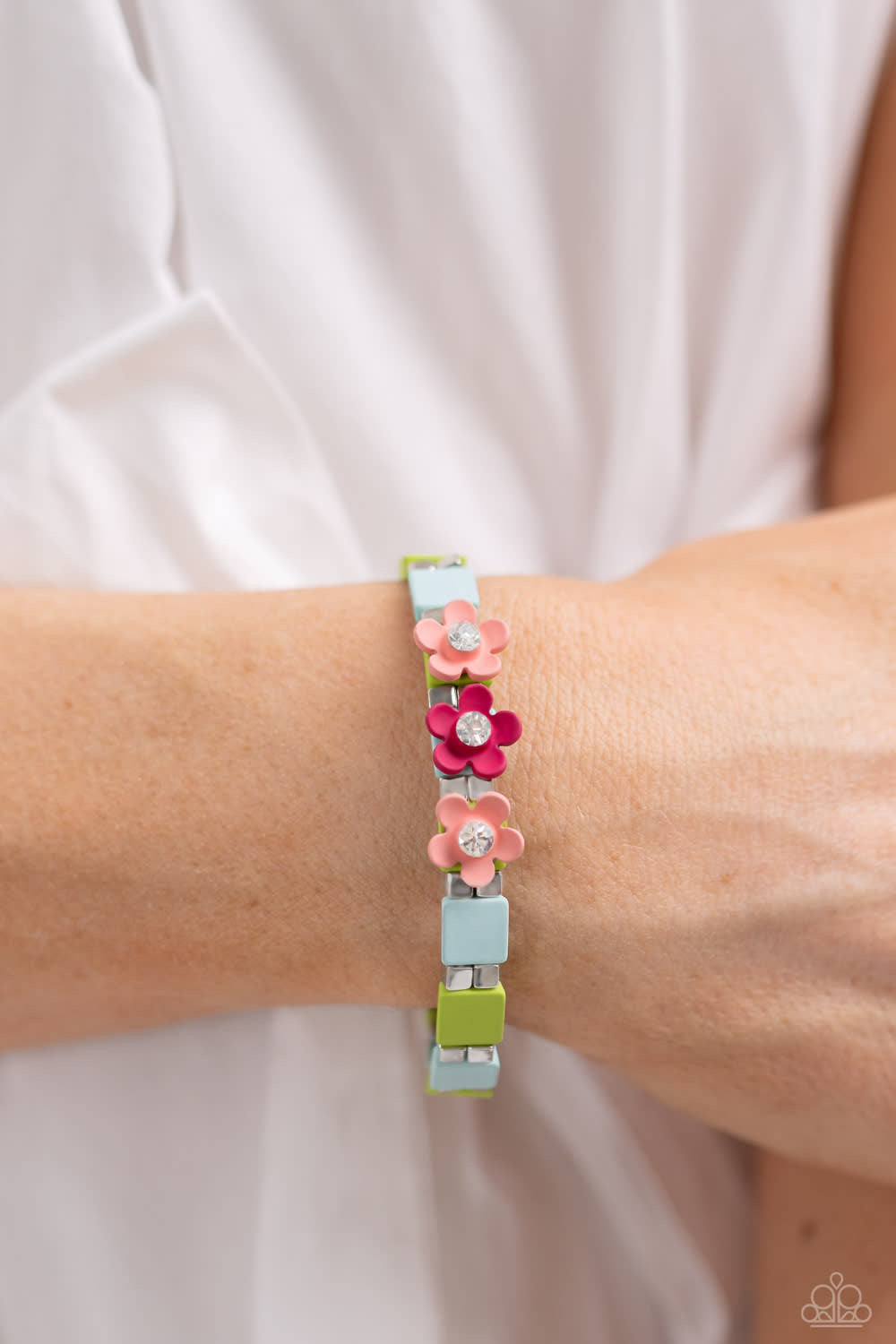 Paparazzi Accessories Summer Party Complete Pack - 2023 Paparazzi Accessories: 2023 Summer Party Pack includes one of the following: Mardi Gras Mayhem - Purple Necklace Emerald Energy - Blue Necklace Butterfly Balance - Multi Necklace Slice of Summer - Ye