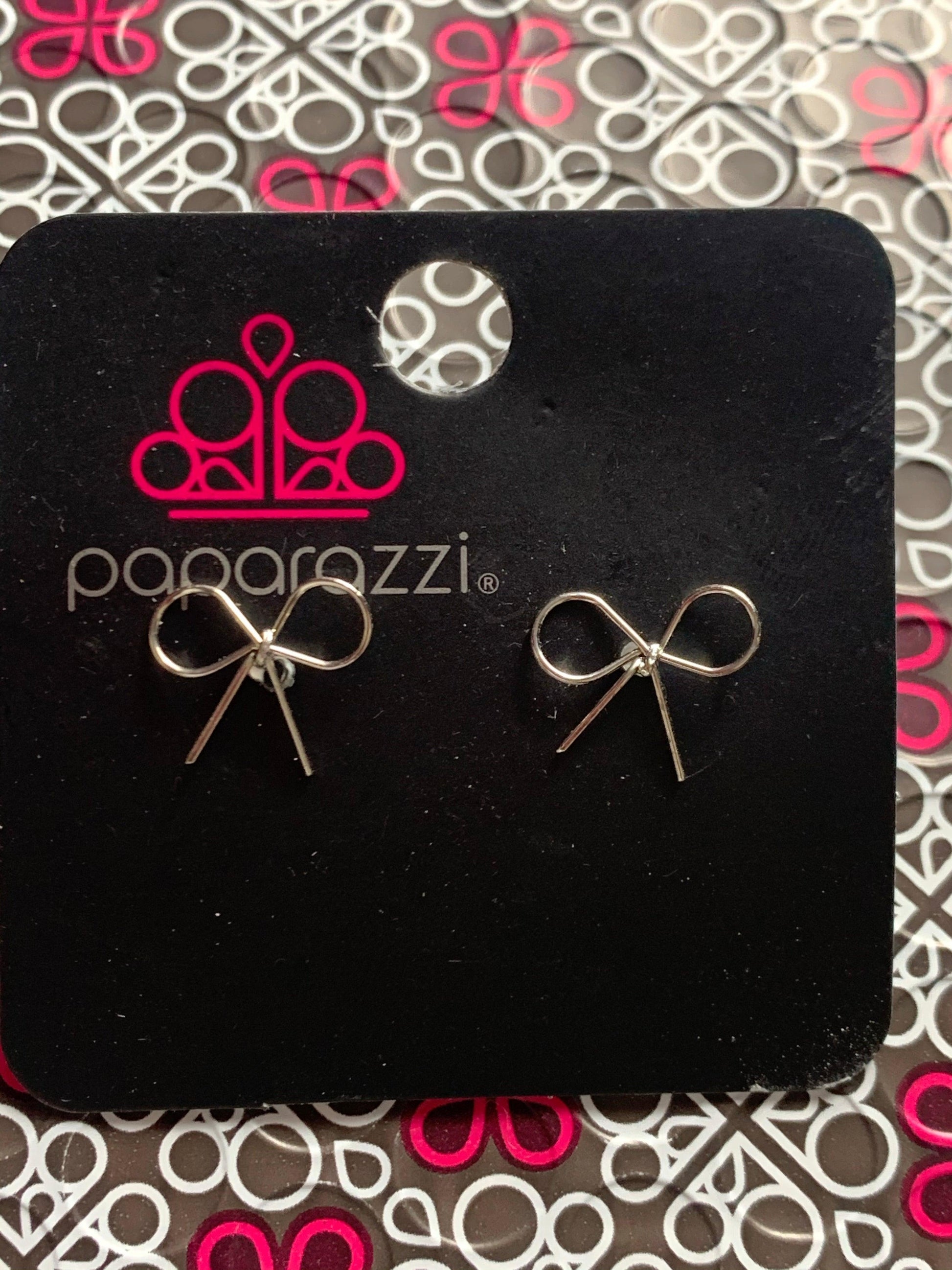 Paparazzi Accessories Starlet Shimmer Earrings: #18 - Silver Jewelry