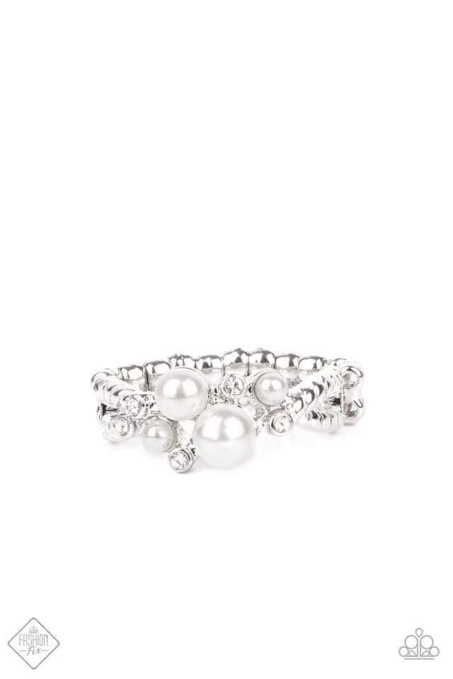 Paparazzi Accessories Fiercely 5th Avenue: March 2021 The styles featured in the Fiercely 5th Avenue Collection are exactly what you would expect with a name like that: Sleek, classy, metallic designs that you’d find on the streets of New York. The access