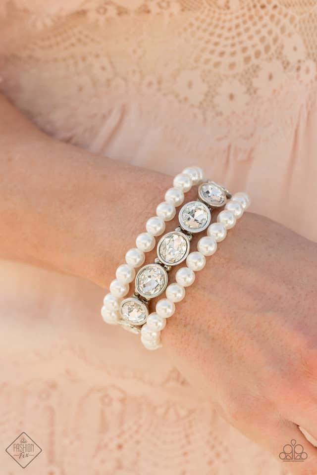 Paparazzi Accessories Fiercely 5th Avenue: January 2021 FF The styles featured in the Fiercely 5th Avenue collection are exactly what you would expect with a name like that: Sleek, classy, metallic designs that you’d find on the streets of New York. The a