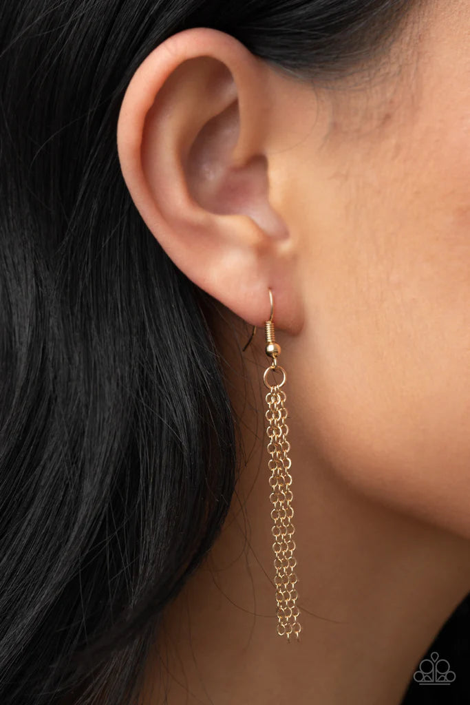 Paparazzi Accessories State of the ARTISAN - Gold Dainty silver wire is haphazardly wrapped around the center of a hammered oval gold frame, creating a one-of-a-kind pendant at the bottom of a lengthened gold chain. Features an adjustable clasp closure. S