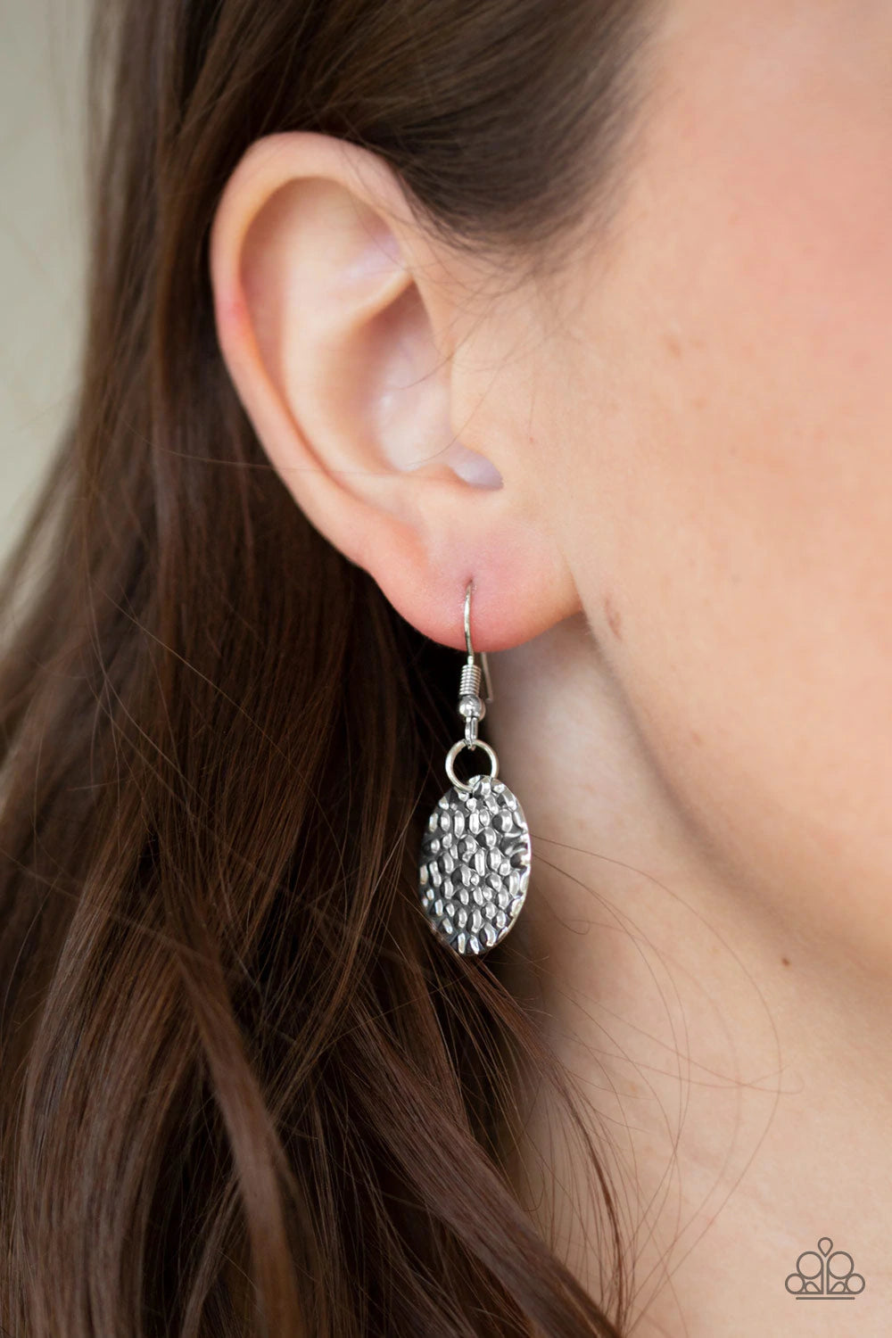 Paparazzi Accessories Chime Warp - Silver Rippling with glistening textures, glistening silver discs dance along two shimmery silver chains, creating an edgy fringe below the collar. Features an adjustable clasp closure. Sold as one individual necklace. I