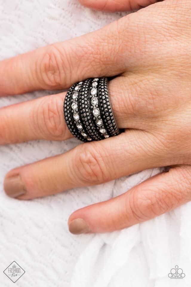Paparazzi Accessories Magnificent Musings: FF February 2020 Inspired by the magnificent Mile in Chicago, the Magnificent Musings trend blend mixes classic trends with urban elements giving it an industrial vibe. The four piece set includes one of each acc