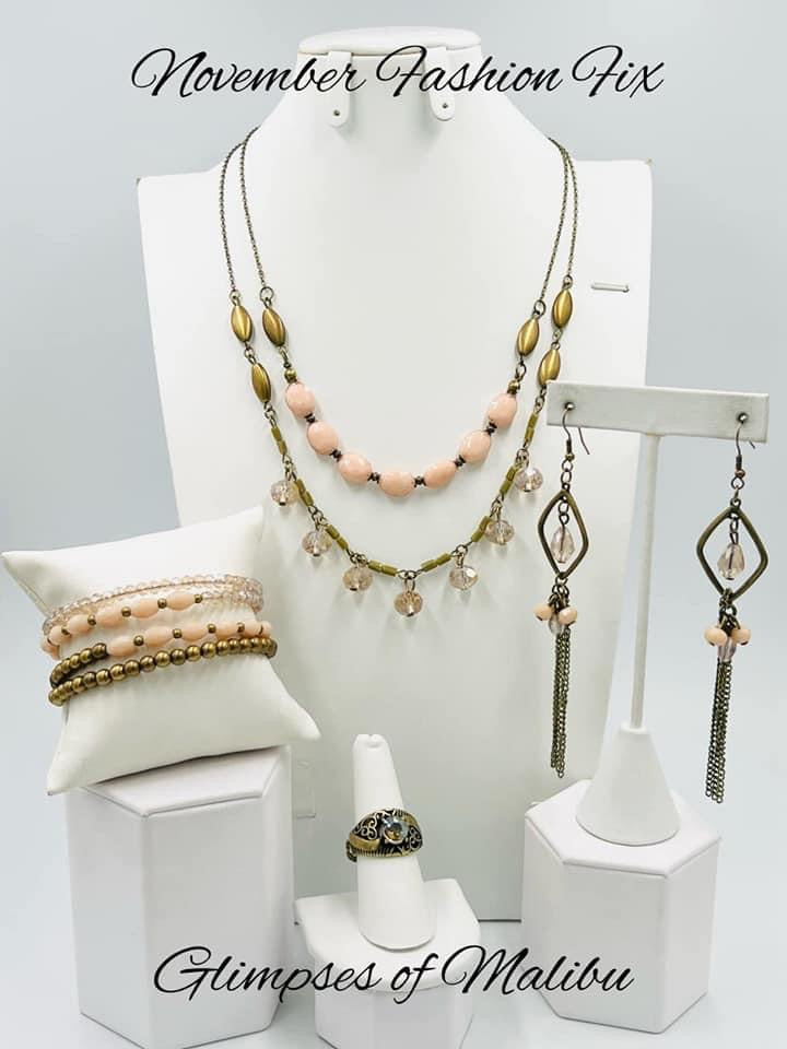 Paparazzi Accessories Glimpses of Malibu: FF November 2021 Featuring playful styles accented with fun pops of color, the Glimpses of Malibu Collection is an endearing assortment of cheerful and whimsical laid-back fashion. From the bubbly outgoing sociali