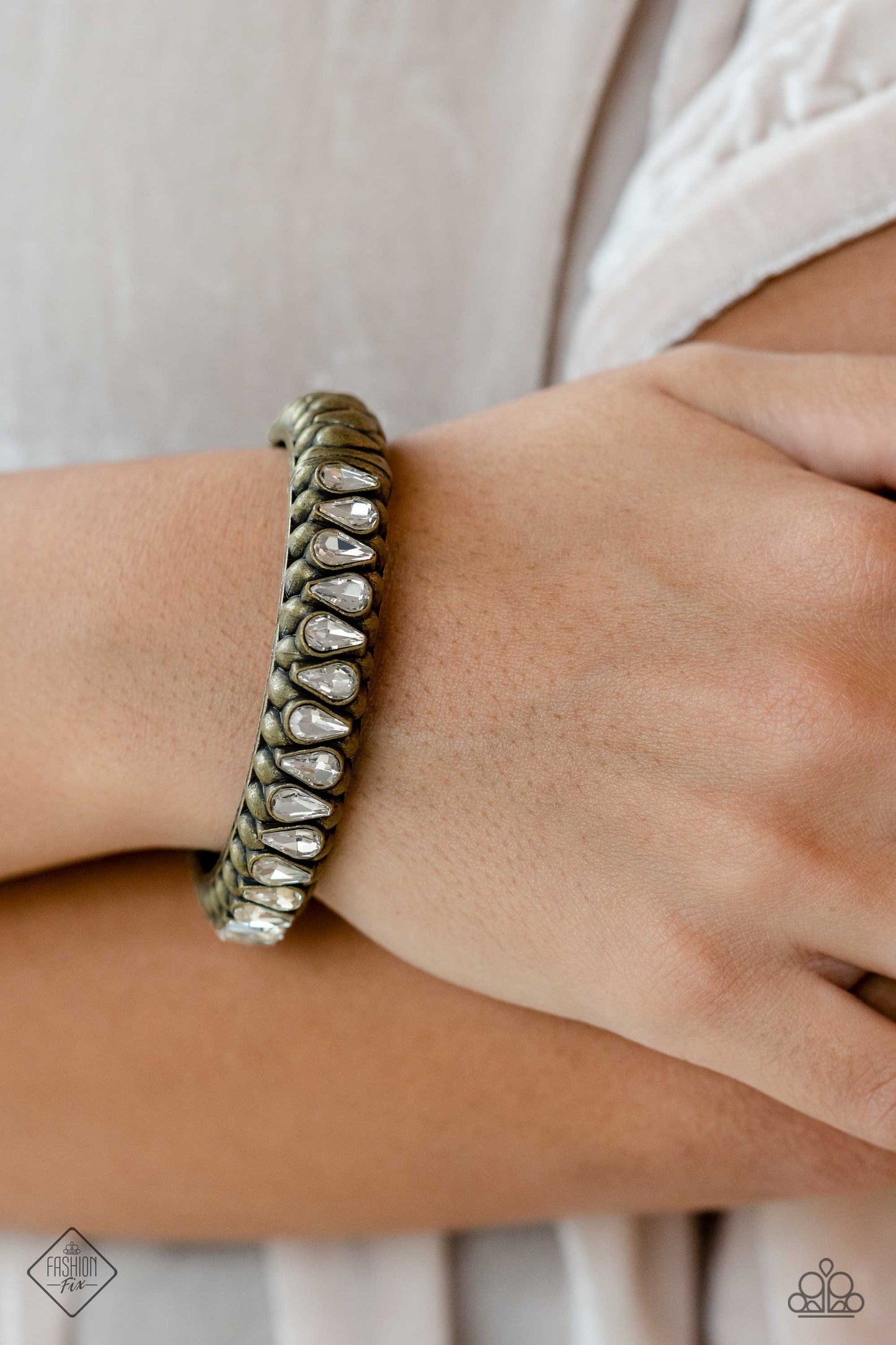 Paparazzi Accessories Magnificent Musings: FF January 2023 The Magnificent Musings Collection features bold statement pieces and edgy designs. Reveling in sassy, unapologetic fashion, Magnificent Musings mavens confidently express themselves through glamo