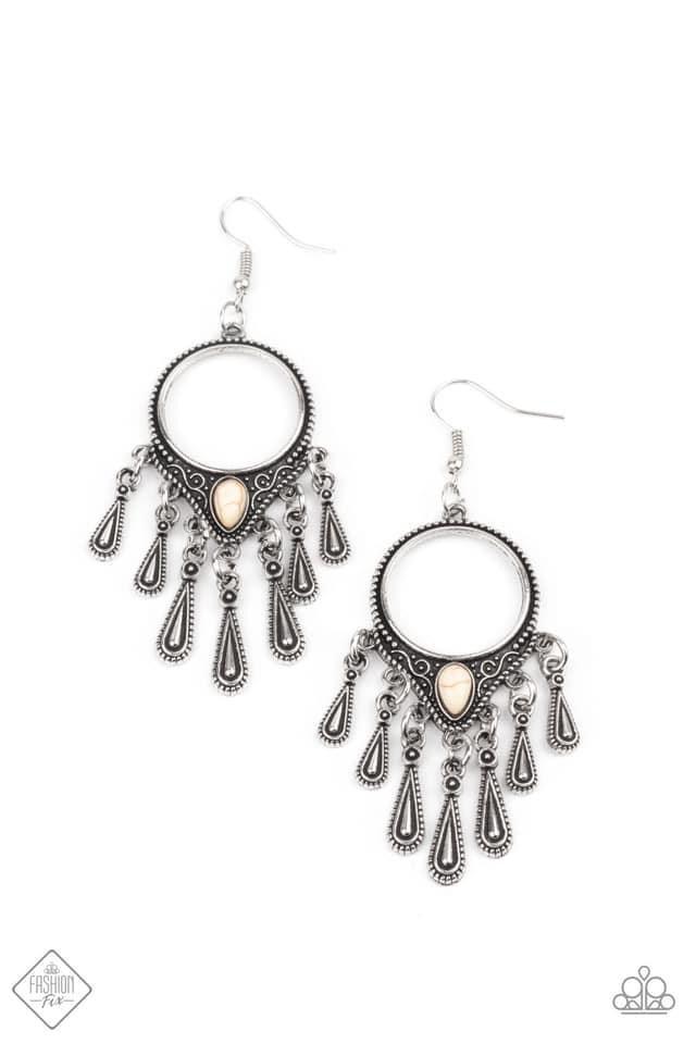 Paparazzi Accessories Simply Santa Fe - January 2021 FF Earthy, desert-inspired designs are what the Simply Santa Fe collection is all about. Natural stones, indigenous patterns, and vibrant colors of the Southwest are sprinkled throughout this trendy col