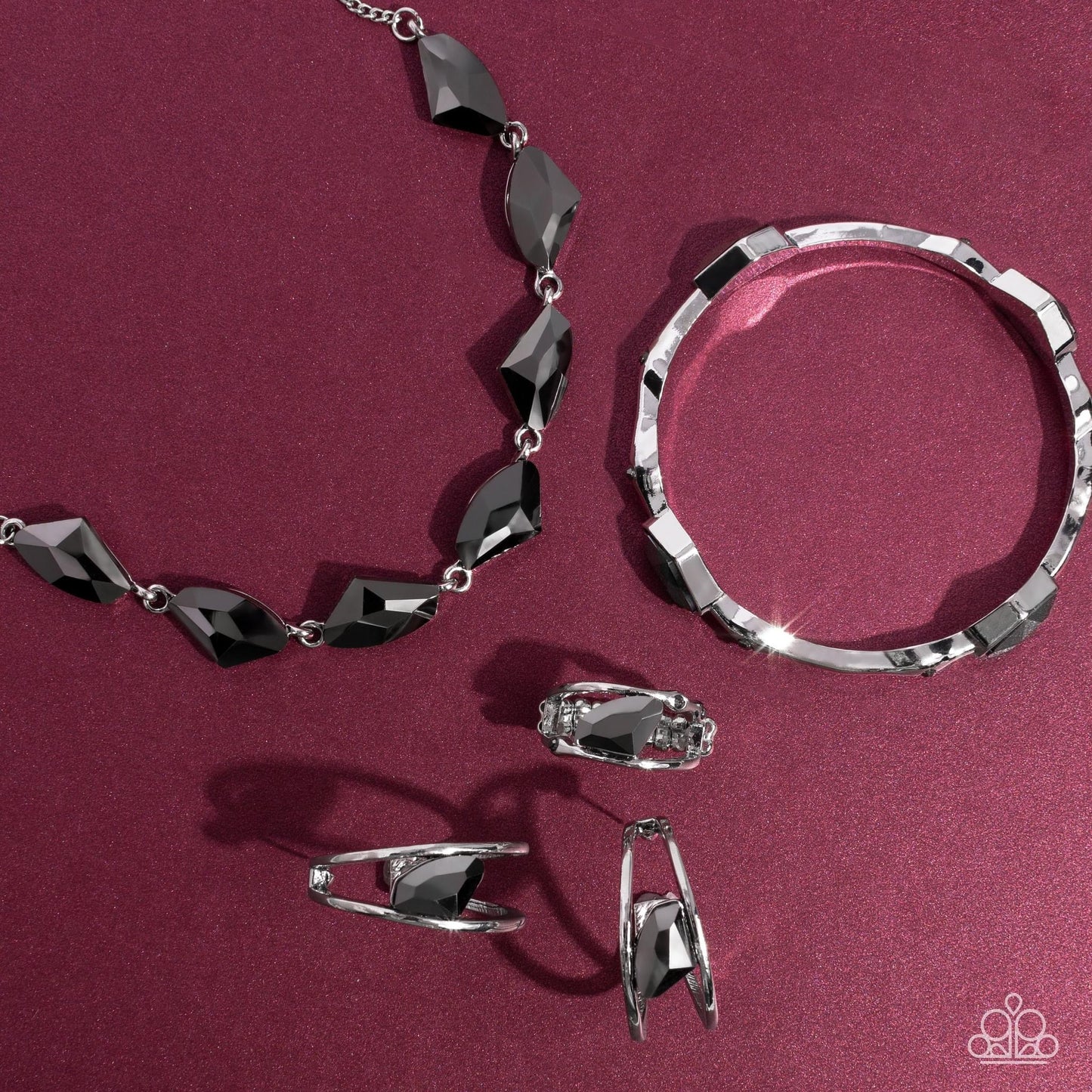 Paparazzi Accessories Magnificent Musings: FF October 2022 The Magnificent Musings Collection features bold statement pieces and edgy designs. Reveling in sassy, unapologetic fashion, Magnificent Musings mavens confidently express themselves through glamo