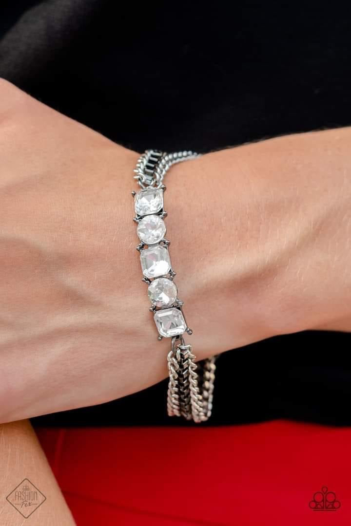 Paparazzi Accessories Magnificent Musings: FF November 2022 The Magnificent Musings Collection features bold statement pieces and edgy designs. Reveling in sassy, unapologetic fashion, Magnificent Musings mavens confidently express themselves through glam