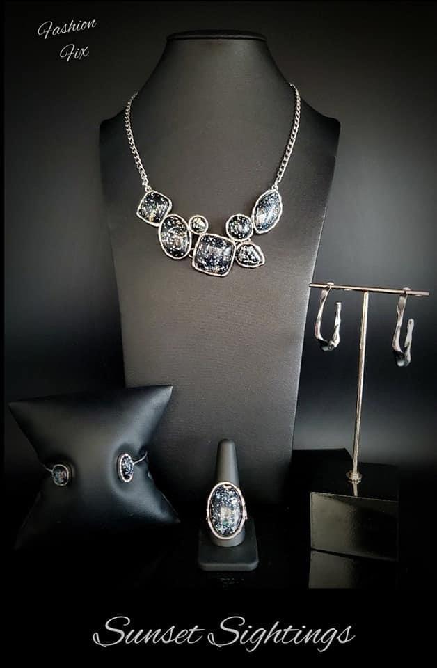 Paparazzi Accessories Sunset Sitings: June 2021 Fashion Fix Trendsetters are sure to gravitate towards the accessories found in the Sunset Sightings collection. Featuring more drastic designs, bold colors, and funky combinations found outside the box, the