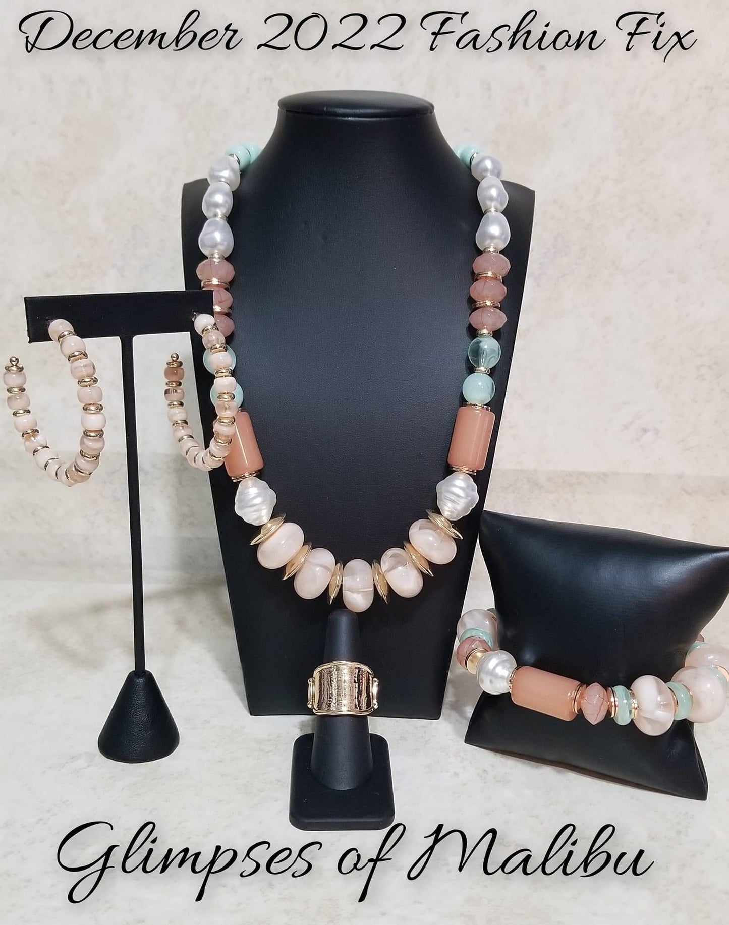 Paparazzi Accessories Glimpses of Malibu: FF December 2022 Featuring playful styles accented with fun pops of color, the Glimpses of Malibu Collection is an endearing assortment of cheerful and whimsical laid-back fashion. From the bubbly outgoing sociali