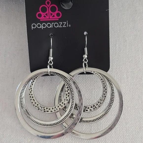 Paparazzi Accessories Tempting Texture - Silver Paparazzi Exclusive Jewelry