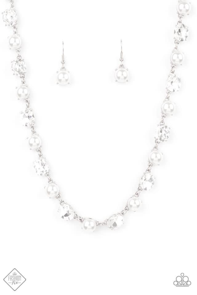 Paparazzi Accessories Fiercely 5th Avenue: January 2021 FF The styles featured in the Fiercely 5th Avenue collection are exactly what you would expect with a name like that: Sleek, classy, metallic designs that you’d find on the streets of New York. The a