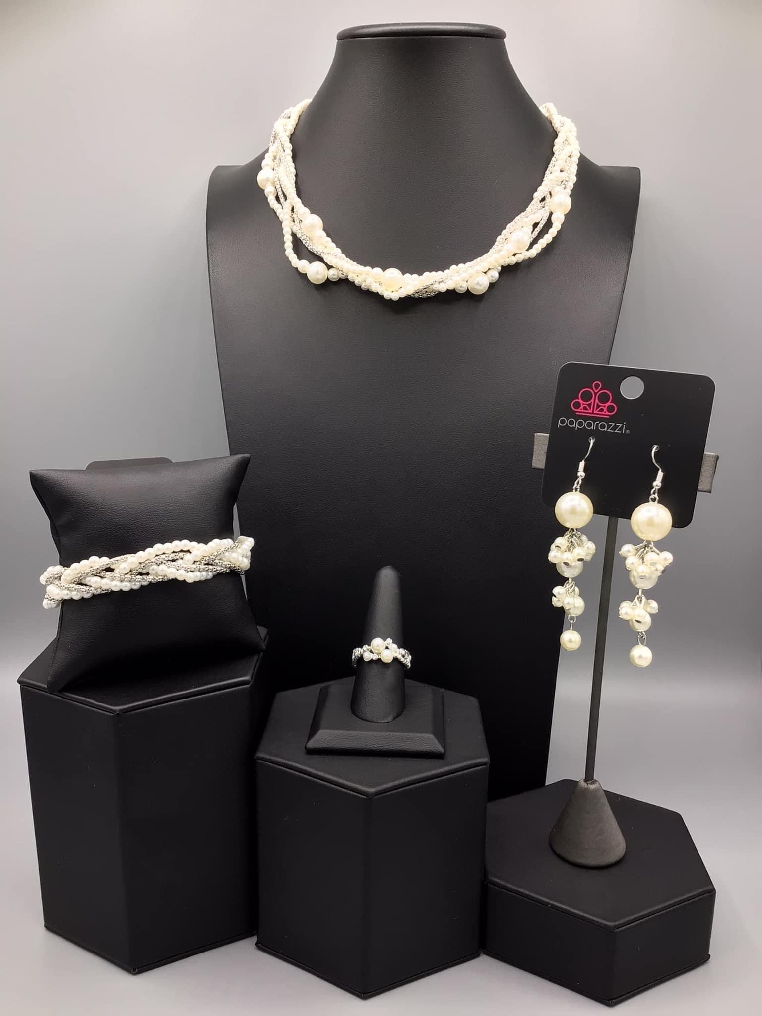 Paparazzi Accessories Fiercely 5th Avenue: March 2021 The styles featured in the Fiercely 5th Avenue Collection are exactly what you would expect with a name like that: Sleek, classy, metallic designs that you’d find on the streets of New York. The access