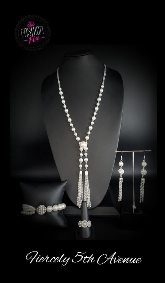 Paparazzi Accessories Fiercely 5th Avenue: FF June 2020 The styles featured in the Fiercely 5th Avenue collection are exactly what you would expect with a name like that: Sleek, classy, metallic designs that you’d find on the streets of New York. The acce