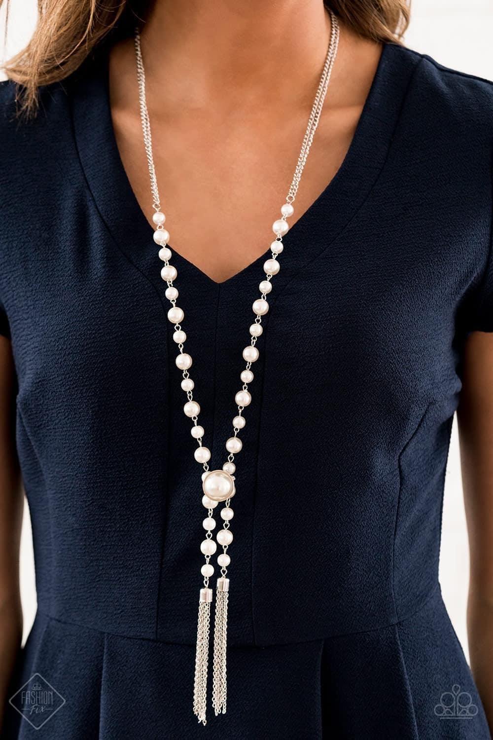 Paparazzi Accessories Fiercely 5th Avenue: FF June 2020 The styles featured in the Fiercely 5th Avenue collection are exactly what you would expect with a name like that: Sleek, classy, metallic designs that you’d find on the streets of New York. The acce