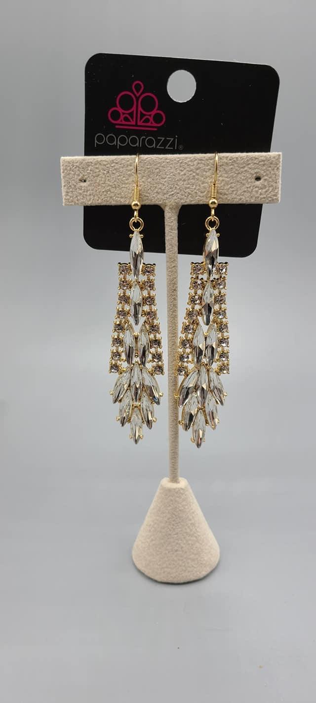 Paparazzi Accessories Crown Heiress - Gold May FF Exclusive Jewelry