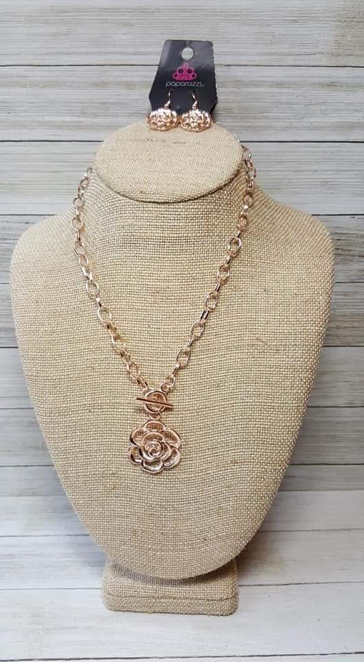 Paparazzi Accessories Beautifully In Bloom - Rose Gold 12/27/22 Quick Live #207 Jewelry