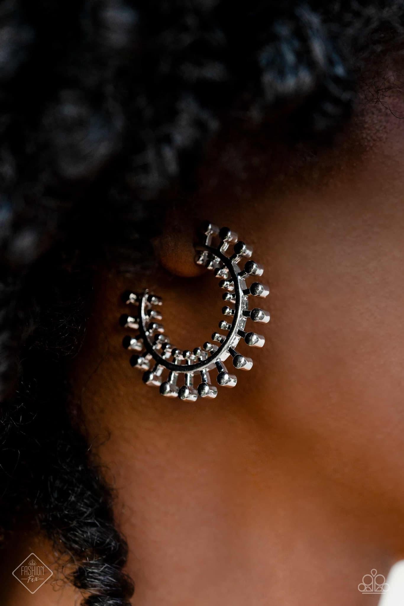 Paparazzi Accessories Sunset Sitings : March 2023 FF Fueled by abstract designs and funky combinations of the most daring trends, the Sunset Sightings Collection features audacious, outside-the-box fashion. Sunset Sightings fashionistas celebrate individu
