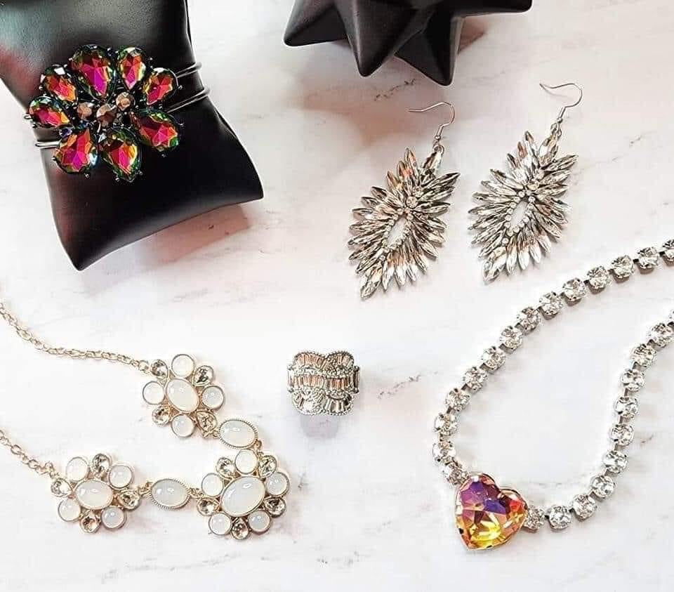 Paparazzi Accessories Life Of The Party: October 2022 Includes one of each Life of the Party exclusive accessory for October 2022 Jewelry