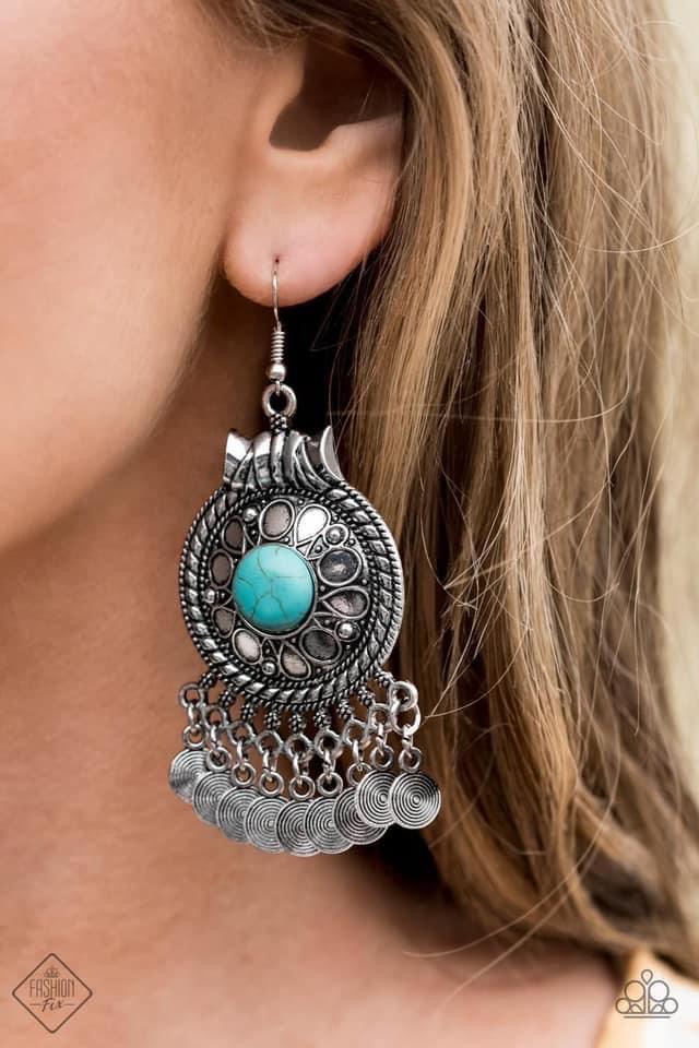Paparazzi Accessories Simply Santa Fe: FF May 2020 Earthy, desert-inspired designs are what the Simply Santa Fe collection is all about. Natural stones, indigenous patterns, and vibrant colors of the Southwest are sprinkled throughout this trendy collecti