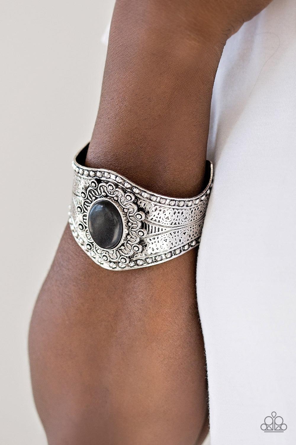 Mojave Majesty ~Black - Beautifully Blinged