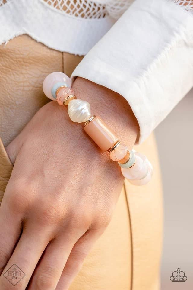 Paparazzi Accessories Glimpses of Malibu: FF December 2022 Featuring playful styles accented with fun pops of color, the Glimpses of Malibu Collection is an endearing assortment of cheerful and whimsical laid-back fashion. From the bubbly outgoing sociali