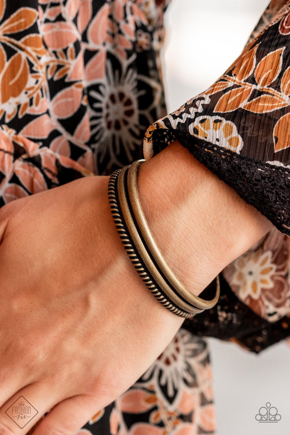 Paparazzi Accessories Simply Santa Fe: November 2021 FF Earthy, desert-inspired designs are what the Simply Santa Fe collection is all about. Natural stones, indigenous patterns, and vibrant colors of the Southwest are sprinkled throughout this trendy col