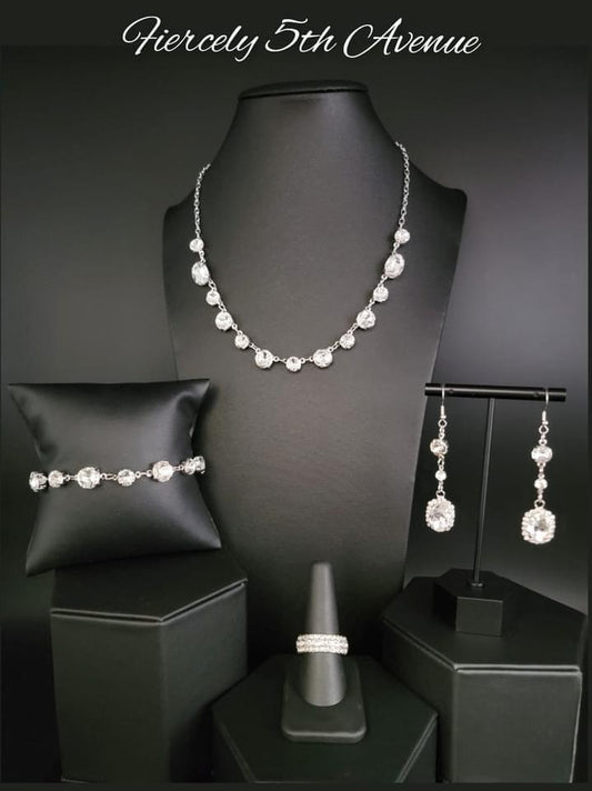 Paparazzi Accessories Fiercely 5th Avenue: February 2022 FF Timeless and classic yet sophisticated and versatile, the Fiercely 5th Avenue Collection features elegant designs and traditional metal finishes. Never one to shy away from a bit of sparkle, the