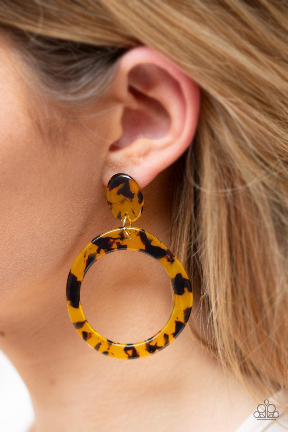 Paparazzi Accessories Fish Out Of Water - Yellow Speckled acrylic frames link into a retro lure for a flirtatious look. Earring attaches to a standard post fitting. Jewelry
